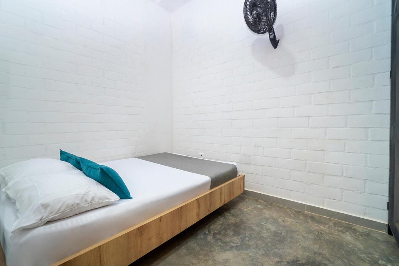 Ayenda Living Box Hotel Cali Exterior photo